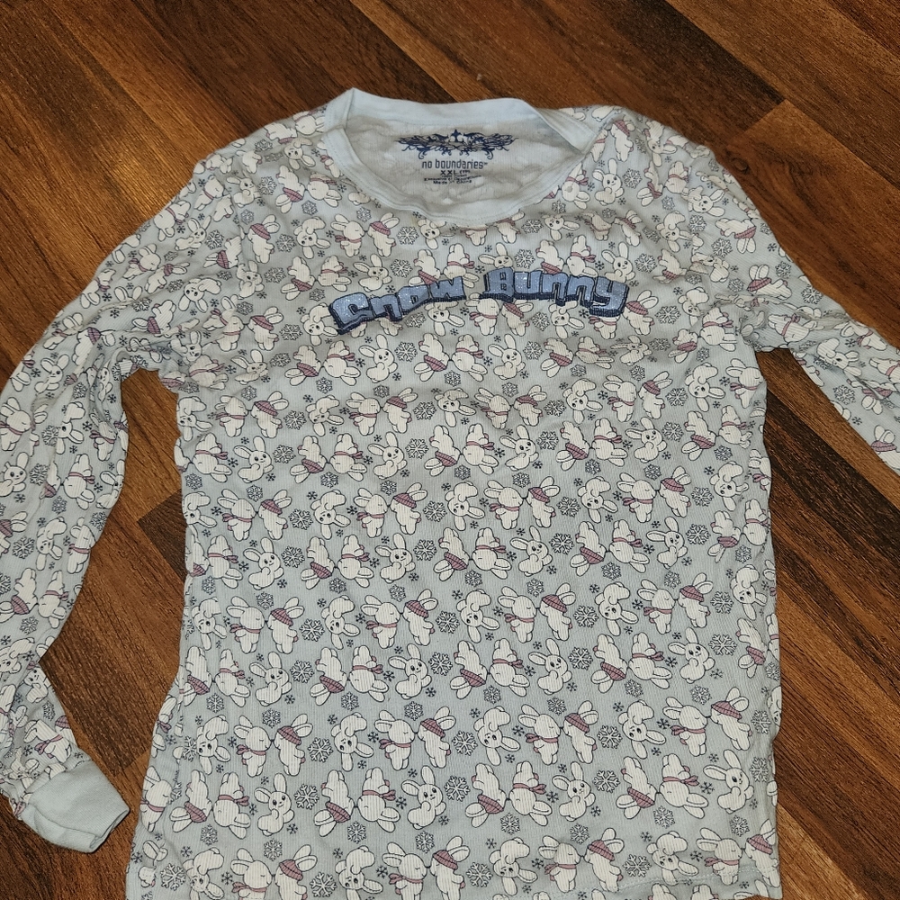 Vintage snow bunny thermal shirt XL